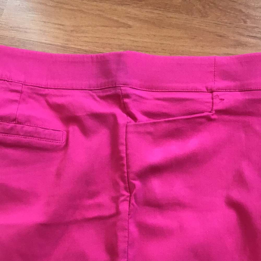 89th & Madison Women’s Pink Stretch Bermuda Shorts - Picture 5 of 5